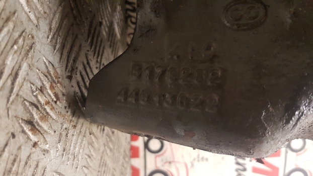 New Holland Tm, Tm150 Supersteer Front Axle Steering Spindle Rhs 5179271 - مفصل التوجيه - جرار: صور 3 New Holland Tm, Tm150 Supersteer Front Axle Steering Spindle Rhs 5179271 - مفصل التوجيه - جرار: صور 3