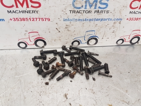 Same Deutz Lamborghini Rubin 120 Front Axle Hub Bolts Kit - محاور - جرار: صور 1 Same Deutz Lamborghini Rubin 120 Front Axle Hub Bolts Kit - محاور - جرار: صور 1