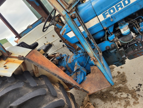 الكبائن Sold Ford 2600, 3600, 4600, 4610 Complete Fritzmeier Cab M901 Sold: صور 6 الكبائن Sold Ford 2600, 3600, 4600, 4610 Complete Fritzmeier Cab M901 Sold: صور 6