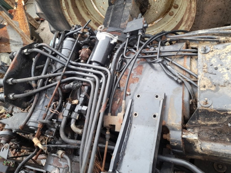Valtra 6400 Transmission Gearbox Complete Tb 0238, A010822 - علبة التروس - جرار: صور 2 Valtra 6400 Transmission Gearbox Complete Tb 0238, A010822 - علبة التروس - جرار: صور 2