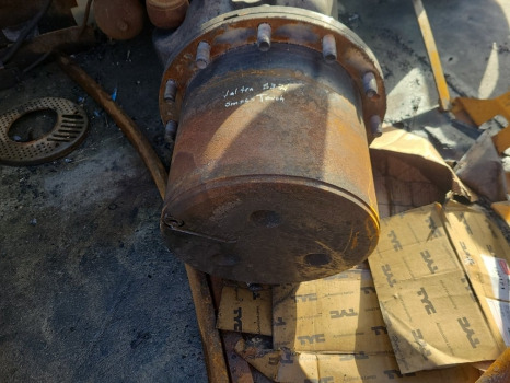 Valtra S374 Front Axle Hub Rhs Complete 770/624 7700609201, 7700610501 - المحور الأمامي: صور 3 Valtra S374 Front Axle Hub Rhs Complete 770/624 7700609201, 7700610501 - المحور الأمامي: صور 3