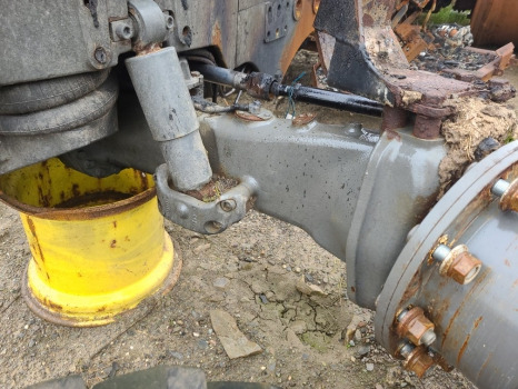 Valtra T174ea Dana Spicer 740/560 Front Axle Housing Lhs 755.01.060.61, 755.01.760.01 - المحور الأمامي - الآلات والماكينات الزراعية: صور 1 Valtra T174ea Dana Spicer 740/560 Front Axle Housing Lhs 755.01.060.61, 755.01.760.01 - المحور الأمامي - الآلات والماكينات الزراعية: صور 1