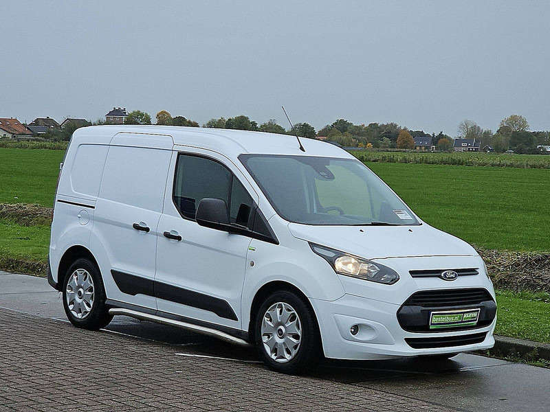 Ford Transit Connect 2.0 - فان المدمجة: صور 4 Ford Transit Connect 2.0 - فان المدمجة: صور 4