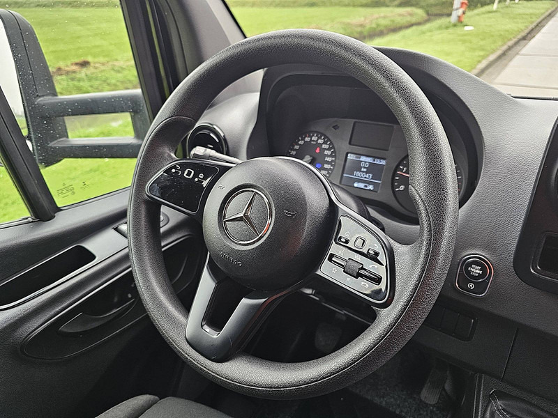 تأجير Mercedes-Benz Sprinter 316 Bakwagen Laadklep Mercedes-Benz Sprinter 316 Bakwagen Laadklep: صور 9 تأجير Mercedes-Benz Sprinter 316 Bakwagen Laadklep Mercedes-Benz Sprinter 316 Bakwagen Laadklep: صور 9