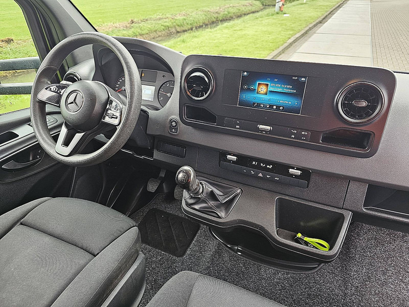 تأجير Mercedes-Benz Sprinter 316 Bakwagen Laadklep Mercedes-Benz Sprinter 316 Bakwagen Laadklep: صور 7 تأجير Mercedes-Benz Sprinter 316 Bakwagen Laadklep Mercedes-Benz Sprinter 316 Bakwagen Laadklep: صور 7