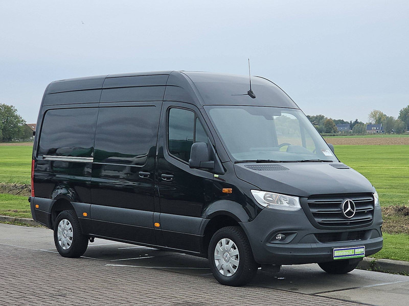 Mercedes-Benz Sprinter 317 L2H2 Mbux 360camera! - فان: صور 4 Mercedes-Benz Sprinter 317 L2H2 Mbux 360camera! - فان: صور 4