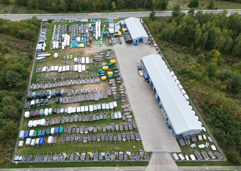 Lorries PLI35-6021 - laweta trzyosiowa uchylna lampy LED pompa hydrauliczna wypełnienie podłogi ALU - شاحنة نقل سيارات مقطورة: صور 4 Lorries PLI35-6021 - laweta trzyosiowa uchylna lampy LED pompa hydrauliczna wypełnienie podłogi ALU - شاحنة نقل سيارات مقطورة: صور 4