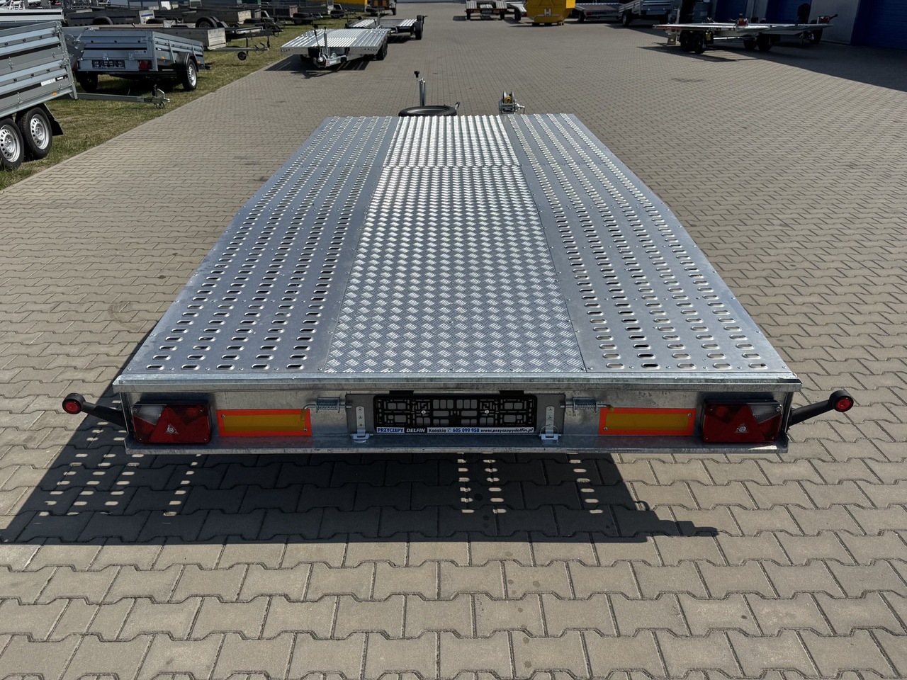 NIEWIADÓW Jupiter 4.5 - 450 x 210 cm / 2700 kg - شاحنة نقل سيارات مقطورة: صور 5 NIEWIADÓW Jupiter 4.5 - 450 x 210 cm / 2700 kg - شاحنة نقل سيارات مقطورة: صور 5