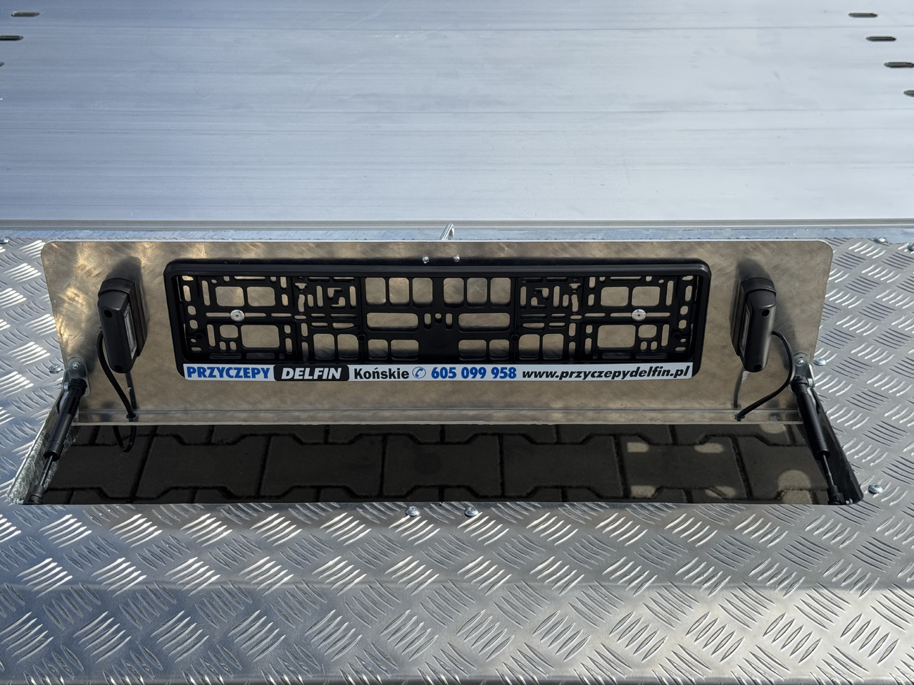 WIOLA L27G45P - مقطورات السيارات: صور 5 WIOLA L27G45P - مقطورات السيارات: صور 5