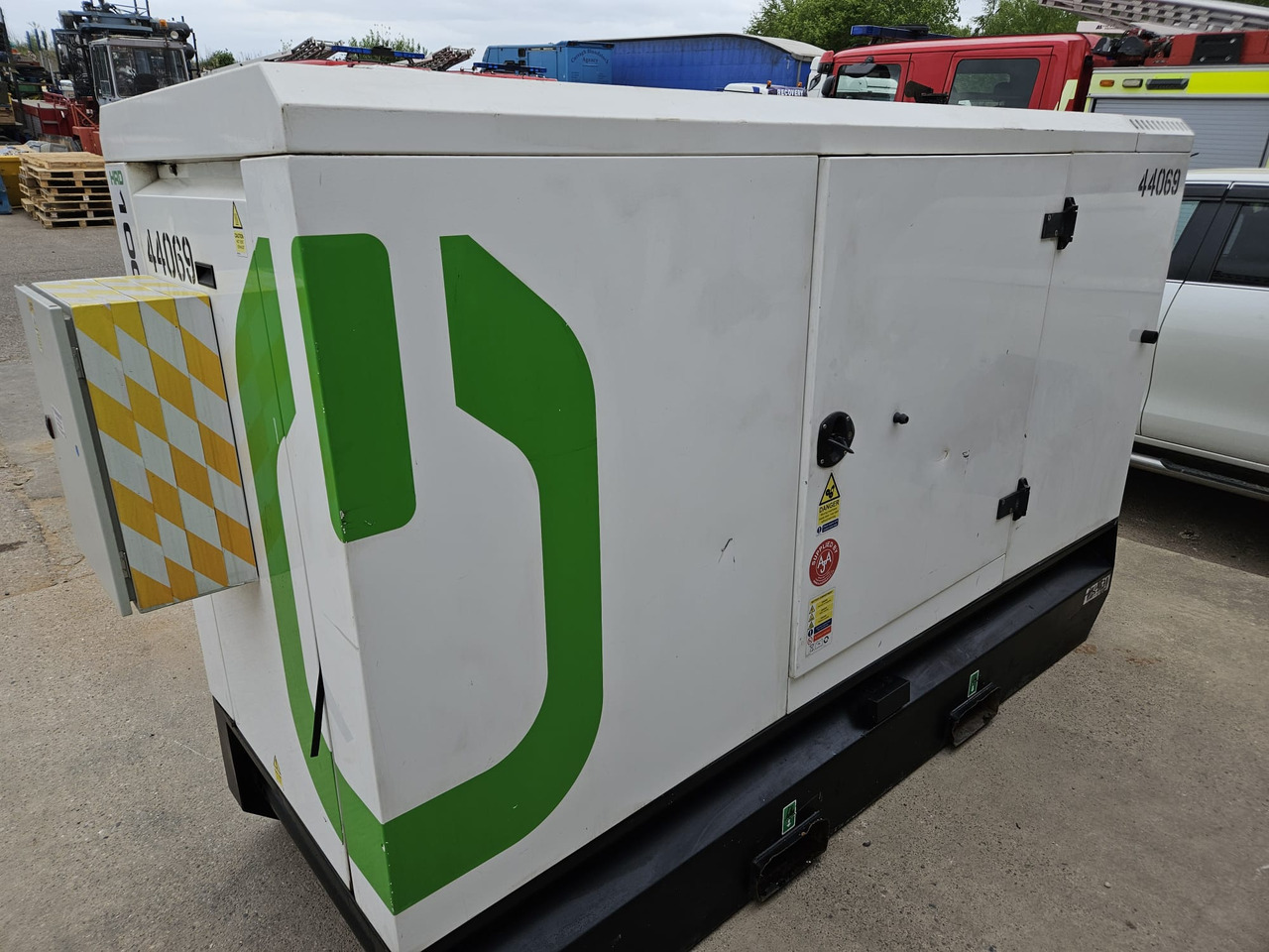 HGI 100KVA PERKINS GENERATOR DIESEL SILENT RENTAL SPECIFICATION HGI 100KVA PERKINS GENERATOR DIESEL SILENT RENTAL SPECIFICATION - مجموعة المولدات: صور 2 HGI 100KVA PERKINS GENERATOR DIESEL SILENT RENTAL SPECIFICATION HGI 100KVA PERKINS GENERATOR DIESEL SILENT RENTAL SPECIFICATION - مجموعة المولدات: صور 2