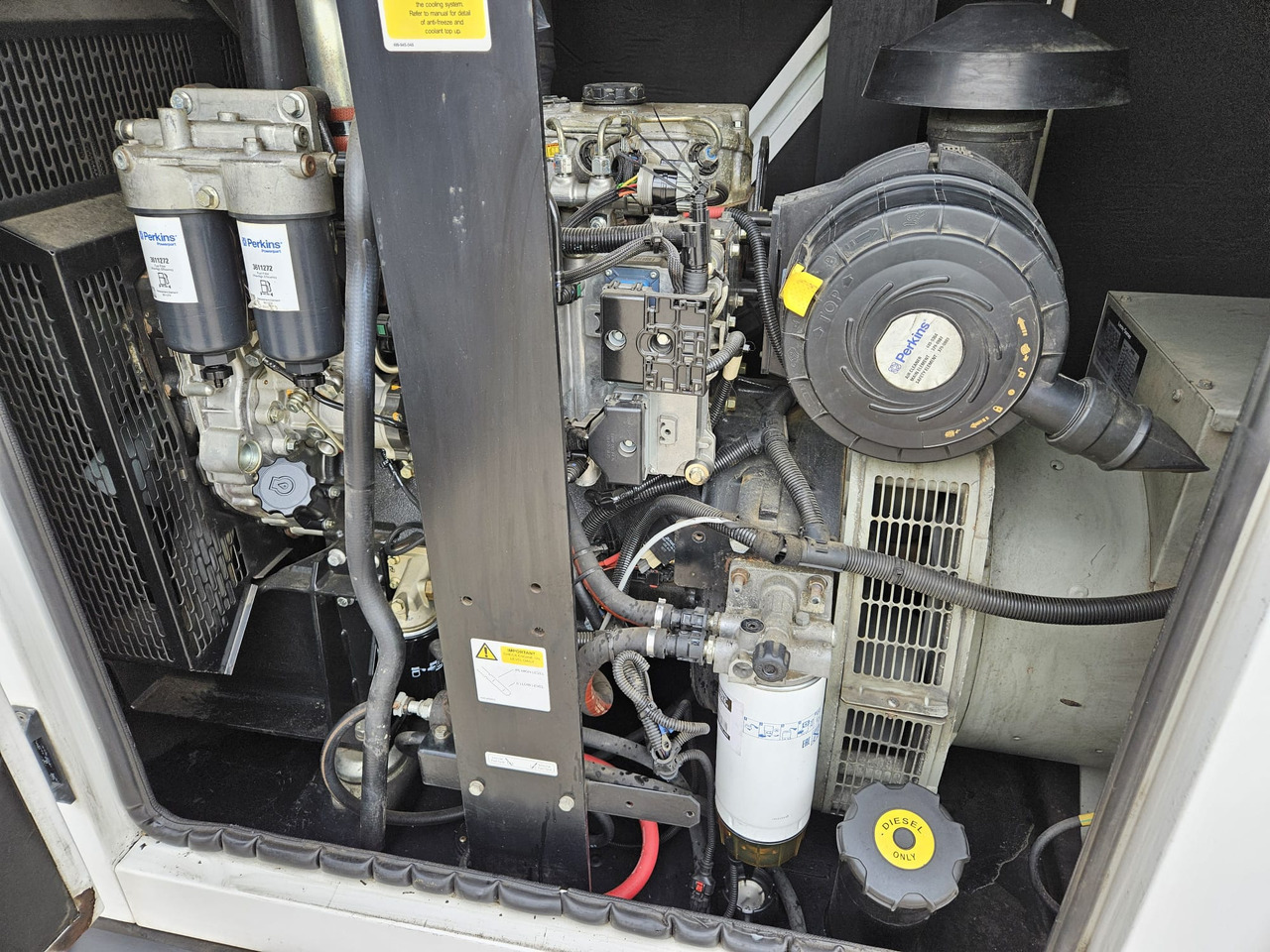 HGI 100KVA PERKINS GENERATOR DIESEL SILENT RENTAL SPECIFICATION HGI 100KVA PERKINS GENERATOR DIESEL SILENT RENTAL SPECIFICATION - مجموعة المولدات: صور 4 HGI 100KVA PERKINS GENERATOR DIESEL SILENT RENTAL SPECIFICATION HGI 100KVA PERKINS GENERATOR DIESEL SILENT RENTAL SPECIFICATION - مجموعة المولدات: صور 4