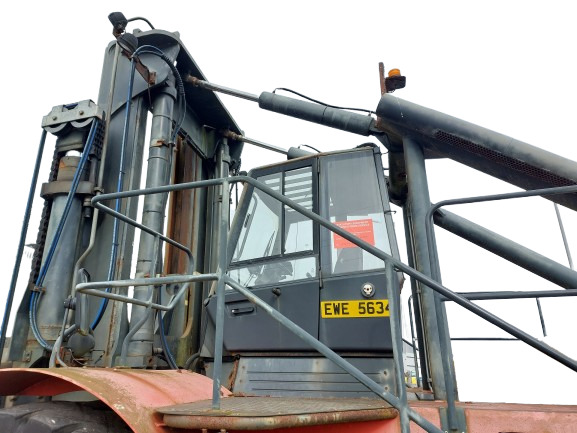 LINDE H420 42000kg DIESEL FORKLIFT LINDE H420 42000kg DIESEL FORKLIFT - معدات المناولة: صور 4 LINDE H420 42000kg DIESEL FORKLIFT LINDE H420 42000kg DIESEL FORKLIFT - معدات المناولة: صور 4