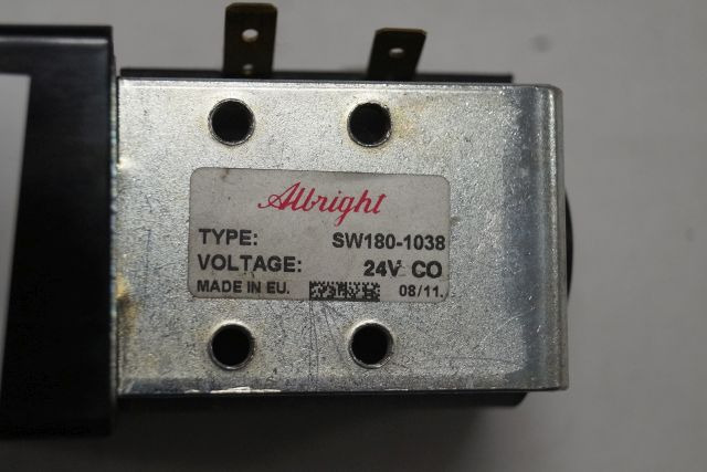 Albright SW180 1038 | Contactor SW180-1038 24V Contactor SW180-1038 24V - النظام الكهربائي - معدات المناولة: صور 2 Albright SW180 1038 | Contactor SW180-1038 24V Contactor SW180-1038 24V - النظام الكهربائي - معدات المناولة: صور 2