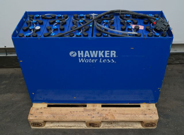 Hawker unknown | Battery 48V775Ah 48 5 PZMM775 Year 2023 weight 1132 kg sn. 8087 - البطارية - معدات المناولة: صور 1 Hawker unknown | Battery 48V775Ah 48 5 PZMM775 Year 2023 weight 1132 kg sn. 8087 - البطارية - معدات المناولة: صور 1