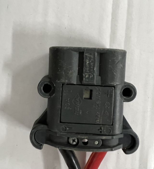 Hoppecke unknown | Trak mini 24V30A 230v Year unknown 80A Rema battery connecto Trak mini 24V30A 230v Year unknown 80A Rema battery connector - البطارية - معدات المناولة: صور 3 Hoppecke unknown | Trak mini 24V30A 230v Year unknown 80A Rema battery connecto Trak mini 24V30A 230v Year unknown 80A Rema battery connector - البطارية - معدات المناولة: صور 3