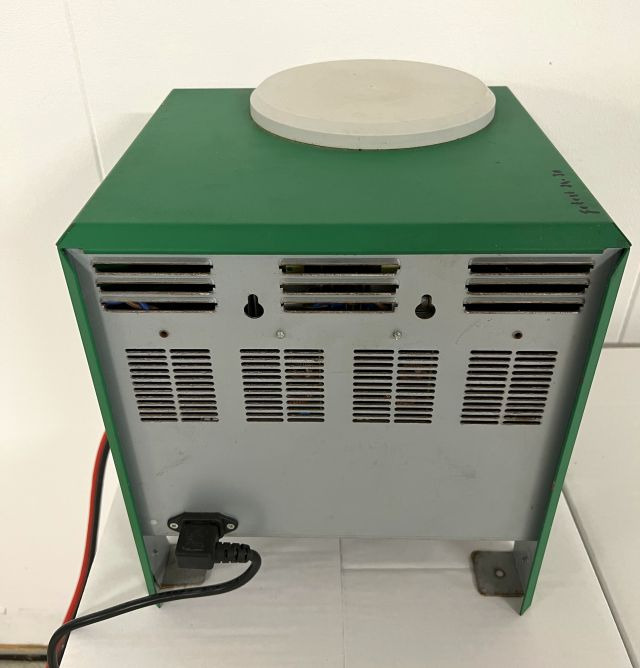 Hoppecke unknown | Trak mini 24V30A 230v Year unknown 80A Rema battery connecto Trak mini 24V30A 230v Year unknown 80A Rema battery connector - البطارية - معدات المناولة: صور 2 Hoppecke unknown | Trak mini 24V30A 230v Year unknown 80A Rema battery connecto Trak mini 24V30A 230v Year unknown 80A Rema battery connector - البطارية - معدات المناولة: صور 2