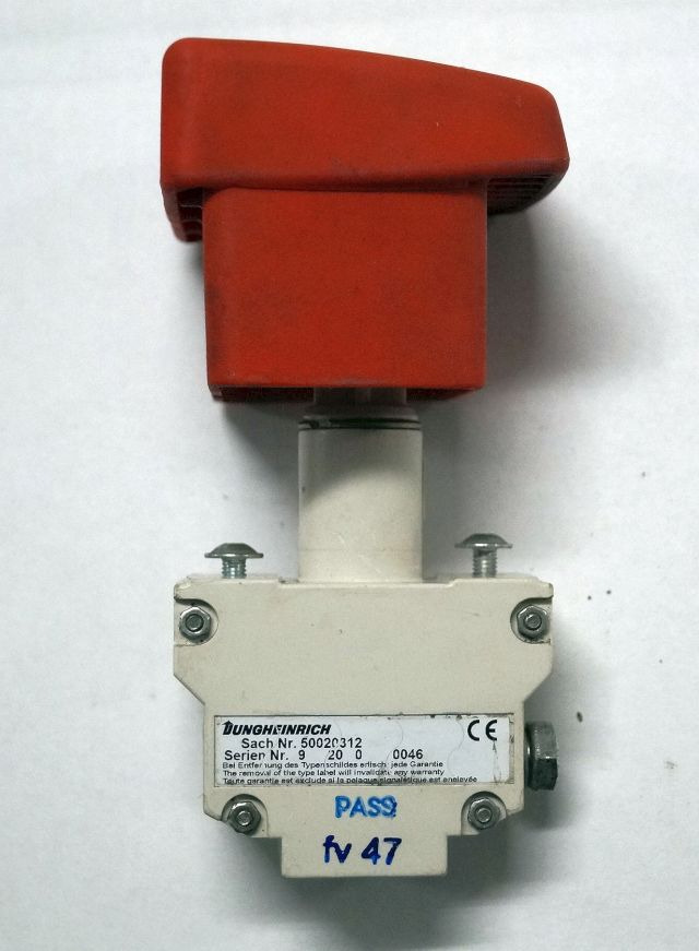 Jungheinrich 50020312 | Emergency disconnect switch  - النظام الكهربائي - معدات المناولة: صور 1 Jungheinrich 50020312 | Emergency disconnect switch  - النظام الكهربائي - معدات المناولة: صور 1