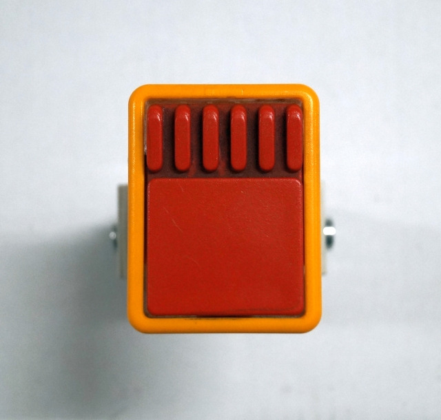 Jungheinrich 50020312 | Emergency disconnect switch  - النظام الكهربائي - معدات المناولة: صور 4 Jungheinrich 50020312 | Emergency disconnect switch  - النظام الكهربائي - معدات المناولة: صور 4