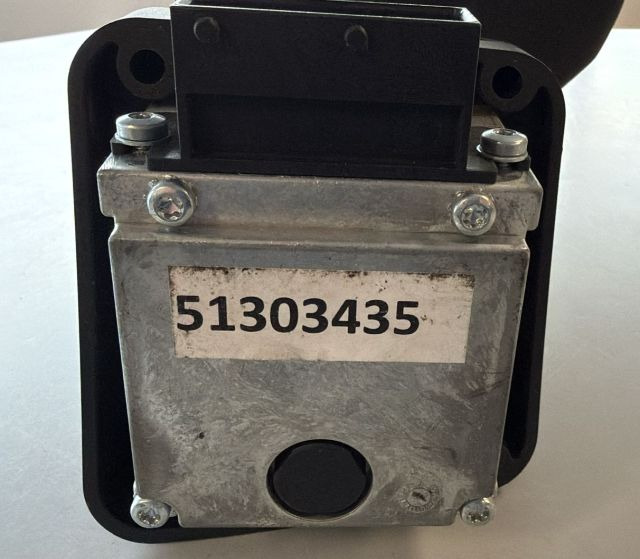 Jungheinrich 51303554 | Joystick Multipilot R917004262 7920 PRF1 S02.40.00 H05.0 - النظام الكهربائي - معدات المناولة: صور 5 Jungheinrich 51303554 | Joystick Multipilot R917004262 7920 PRF1 S02.40.00 H05.0 - النظام الكهربائي - معدات المناولة: صور 5