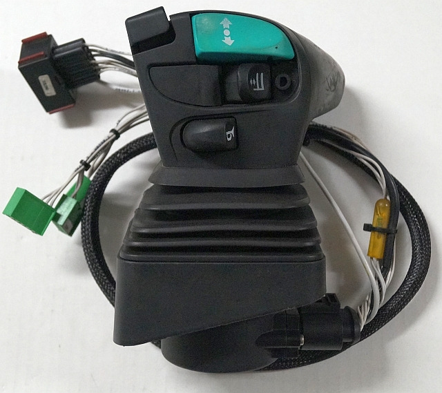 Jungheinrich 51585597 | Joystick Multipilot SN P5300006957H S180100361423 Q630 - النظام الكهربائي - معدات المناولة: صور 1 Jungheinrich 51585597 | Joystick Multipilot SN P5300006957H S180100361423 Q630 - النظام الكهربائي - معدات المناولة: صور 1