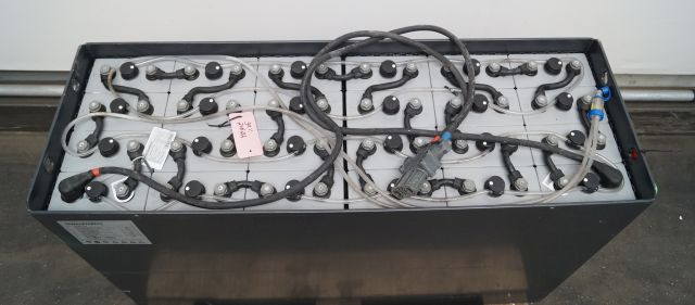 Jungheinrich unknown | Battery 48V775Ah 05-EPZS775SL Year 2022 weight 1141 kg sn  - البطارية - معدات المناولة: صور 3 Jungheinrich unknown | Battery 48V775Ah 05-EPZS775SL Year 2022 weight 1141 kg sn  - البطارية - معدات المناولة: صور 3
