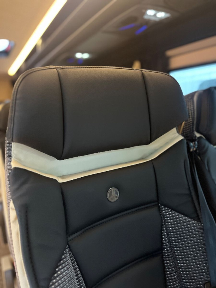 تأجير  Mercedes-Benz Sprinter 519 AWD 4x4 TOURIST  / 21 to 24 Seats Mercedes-Benz Sprinter 519 AWD 4x4 TOURIST  / 21 to 24 Seats: صور 8