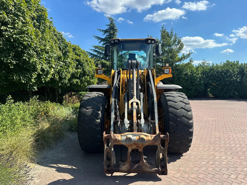 اللودر بعجل Volvo L120 F: صور 7