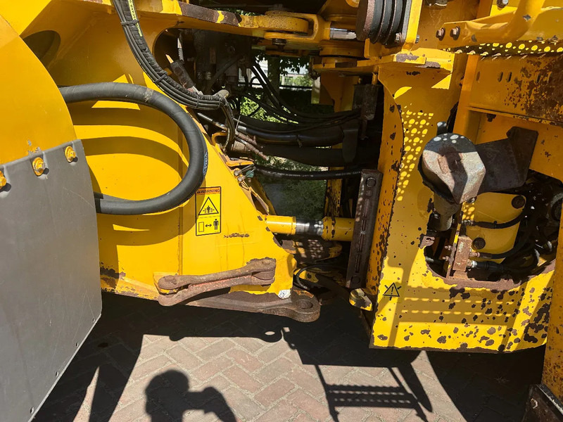 اللودر بعجل Volvo L120 F: صور 9