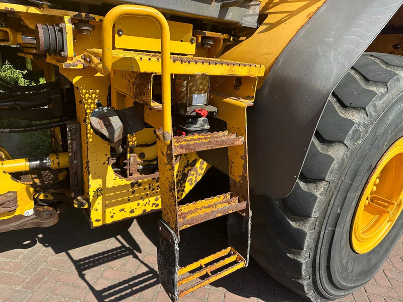 اللودر بعجل Volvo L120 F: صور 10