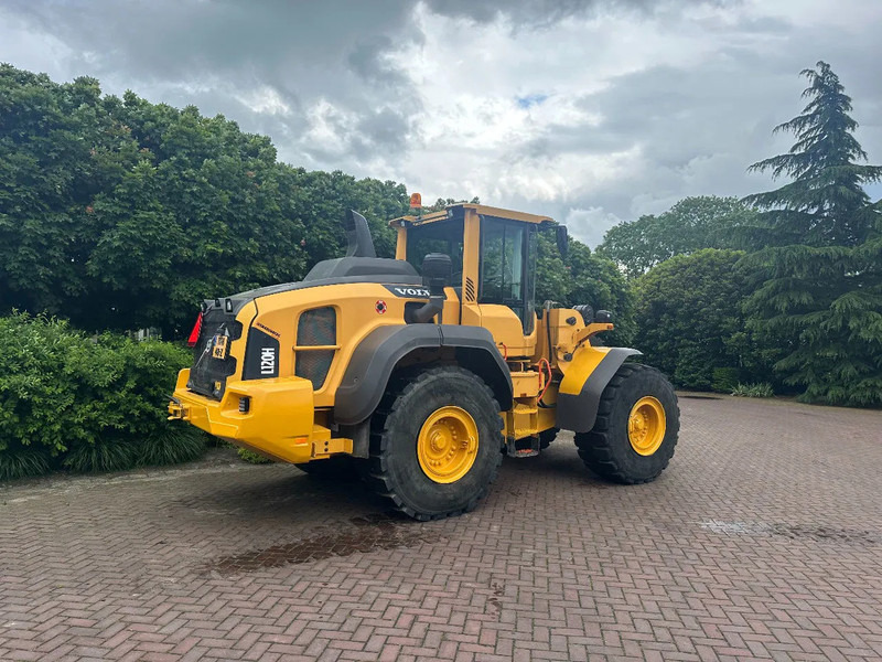 Volvo L120 H - اللودر بعجل: صور 4 Volvo L120 H - اللودر بعجل: صور 4