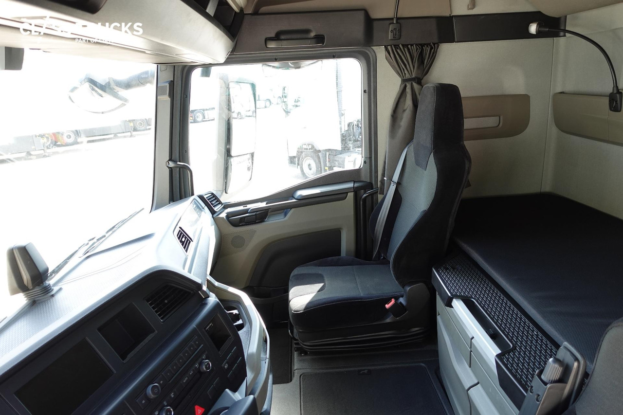 شاحنة جرار MAN TGX 18.520 GX: صور 10