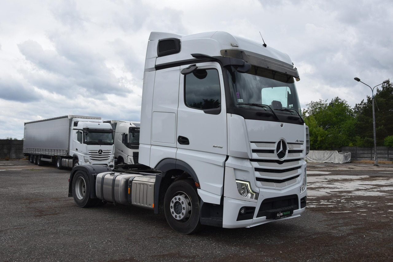 Mercedes-Benz Actros 5 1845 BigSpace Max tanks - شاحنة جرار: صور 3 Mercedes-Benz Actros 5 1845 BigSpace Max tanks - شاحنة جرار: صور 3