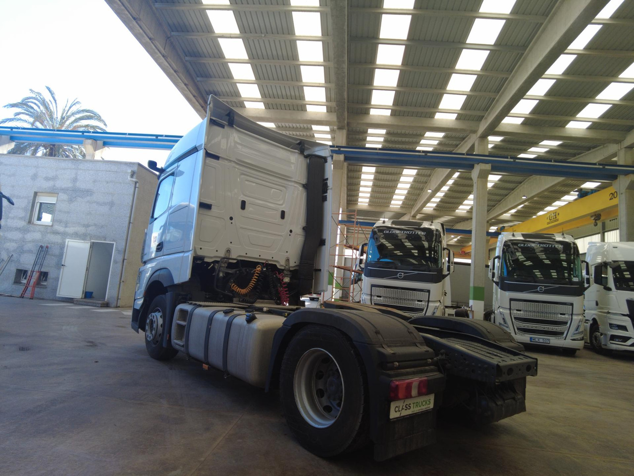 Mercedes-Benz Actros 5 1845 BigSpace, Max tanks - شاحنة جرار: صور 4 Mercedes-Benz Actros 5 1845 BigSpace, Max tanks - شاحنة جرار: صور 4