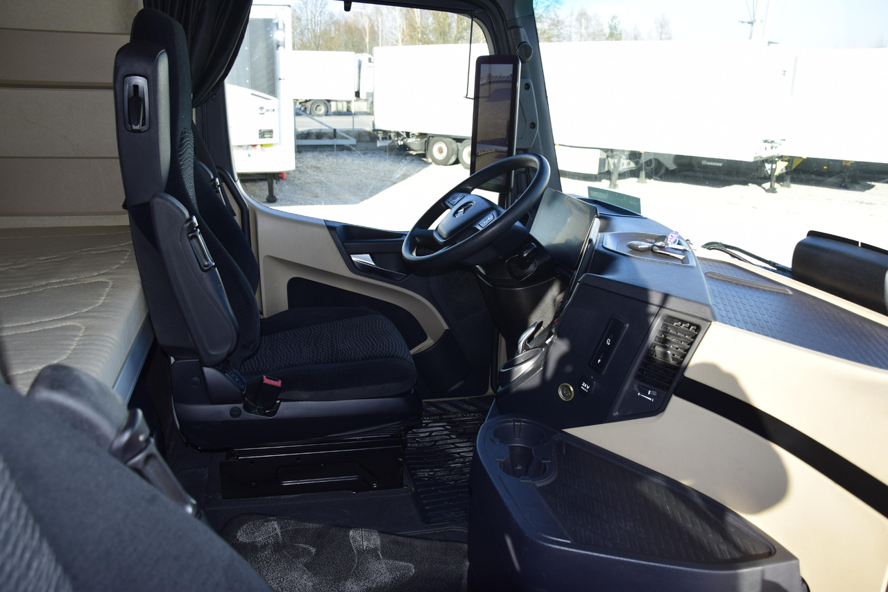 شاحنة جرار Mercedes-Benz Actros 5 1845 BigSpace: صور 15