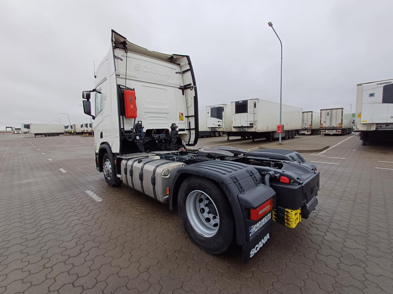 Scania R450 CR20H Retarder ACC - شاحنة جرار: صور 4 Scania R450 CR20H Retarder ACC - شاحنة جرار: صور 4