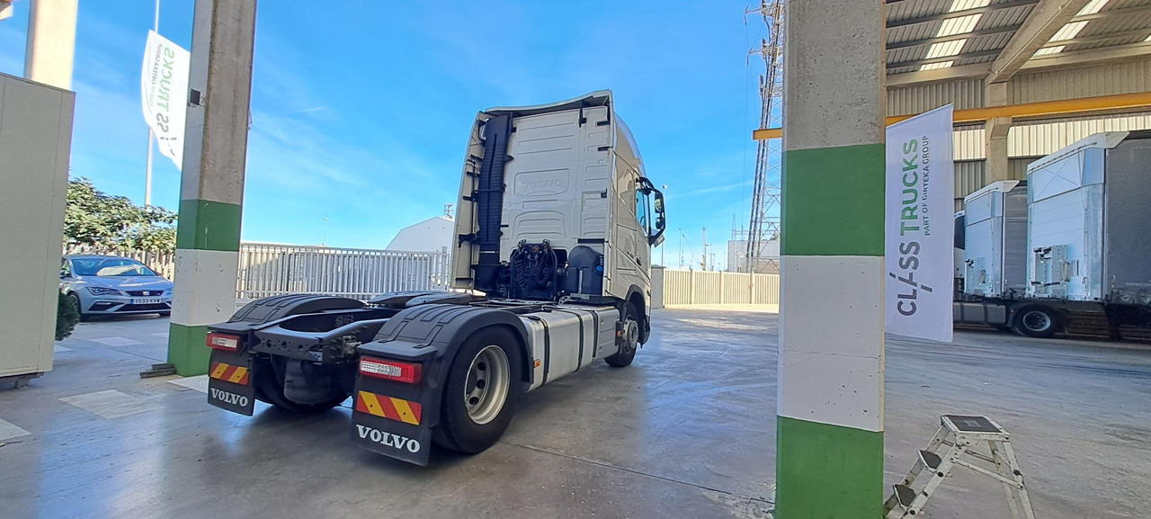 شاحنة جرار Volvo FH 460 Globetrotter XL Retarder i-Save: صور 7