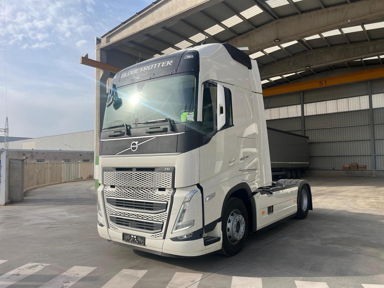 Volvo FH 460 Globetrotter XL i-Save I-ParkCool - شاحنة جرار: صور 1 Volvo FH 460 Globetrotter XL i-Save I-ParkCool - شاحنة جرار: صور 1
