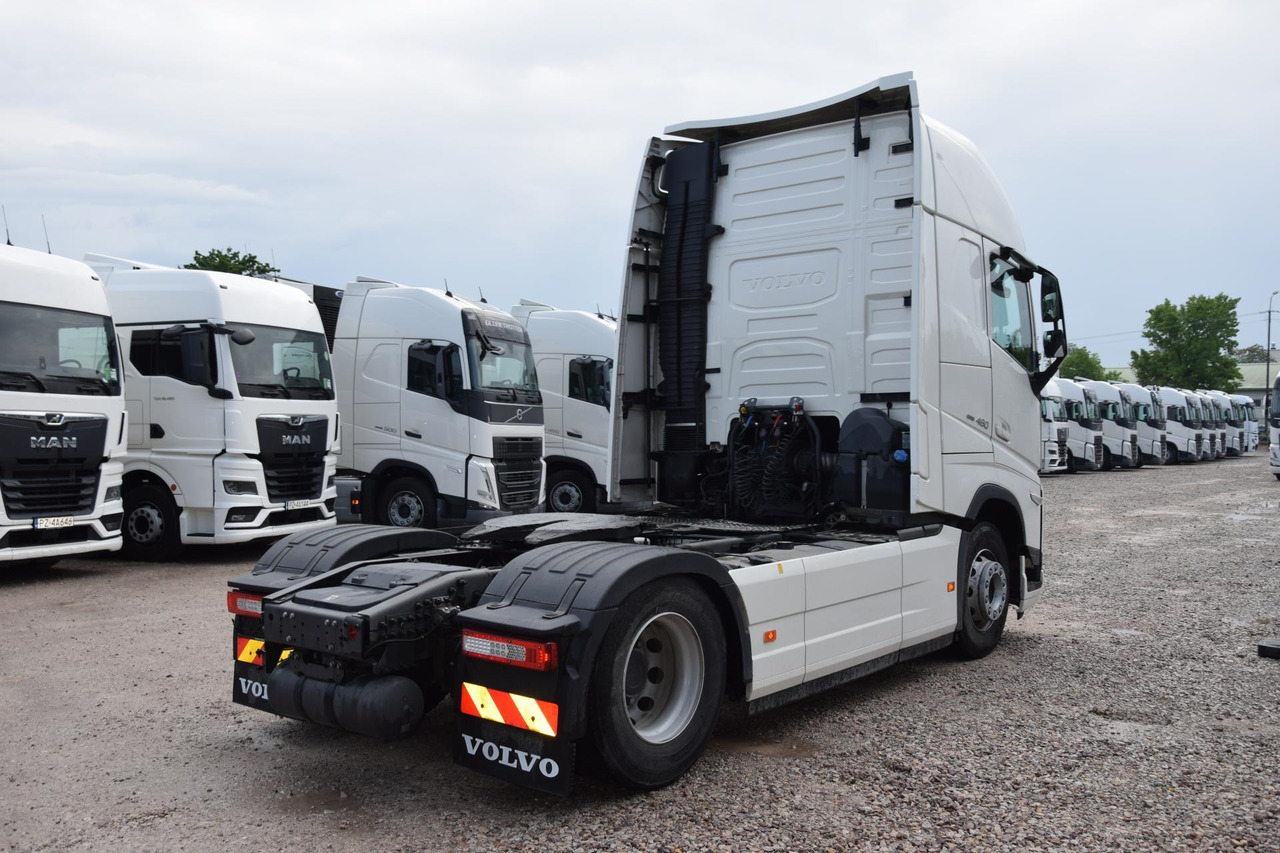 Volvo FH 460 Globetrotter XL i-Save - شاحنة جرار: صور 4 Volvo FH 460 Globetrotter XL i-Save - شاحنة جرار: صور 4
