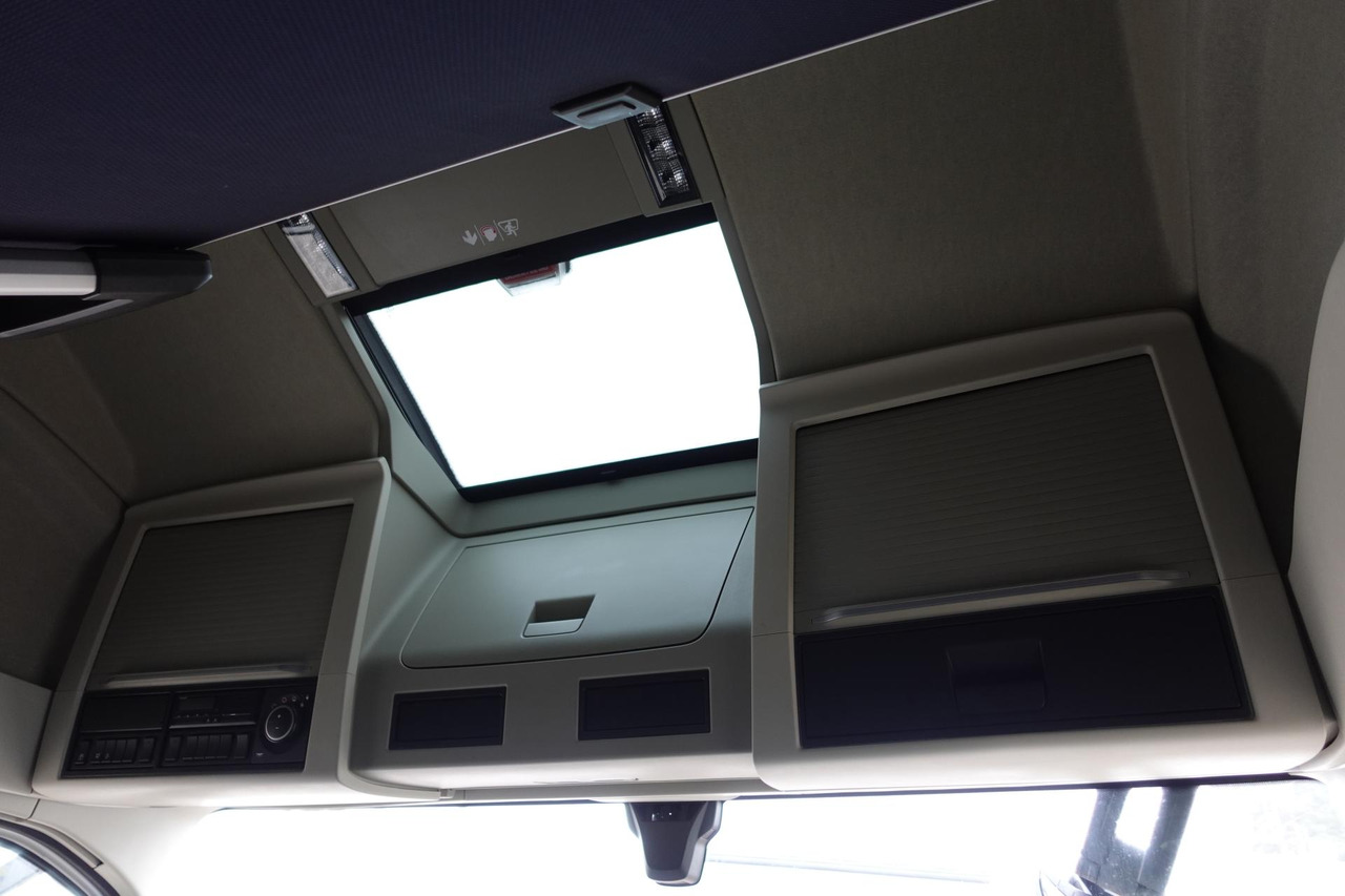 شاحنة جرار Volvo FH 460 Globetrotter XL i-Save: صور 14