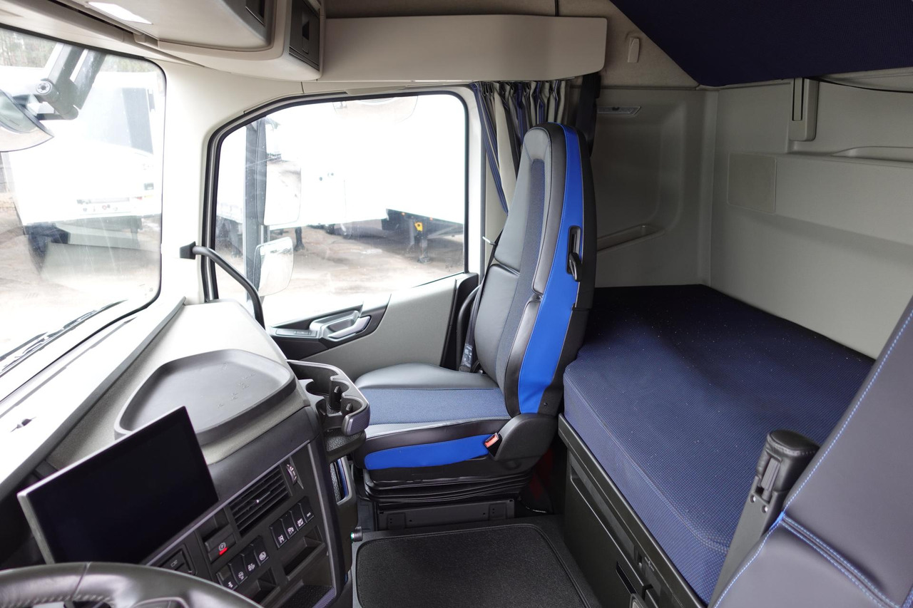 شاحنة جرار Volvo FH 460 Globetrotter XL i-Save: صور 10