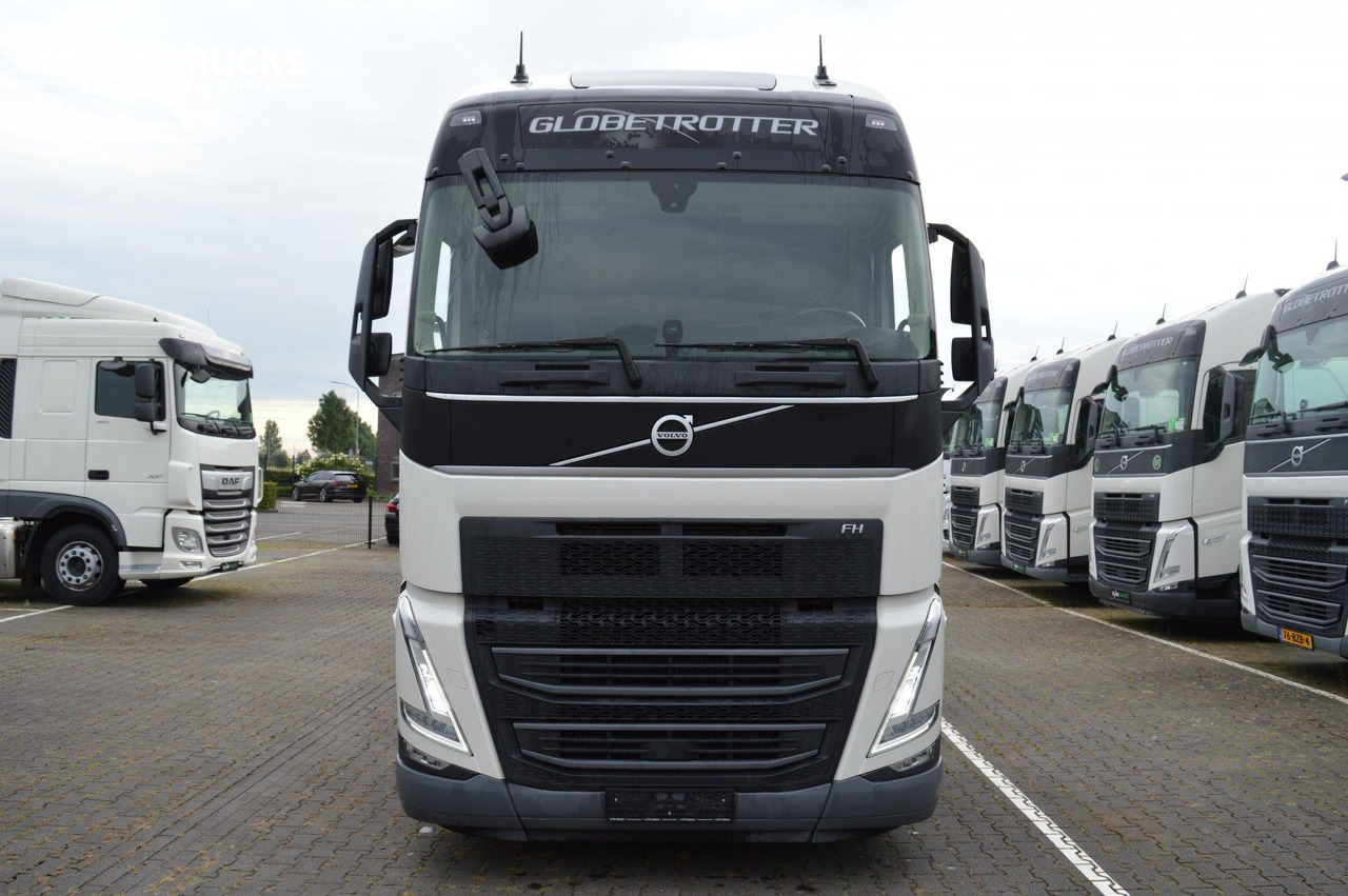 Volvo FH 460 Globetrotter XL i-Save - شاحنة جرار: صور 2 Volvo FH 460 Globetrotter XL i-Save - شاحنة جرار: صور 2