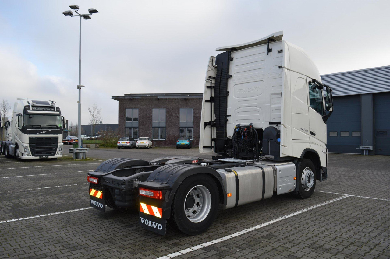 Volvo FH 500 Globetrotter XL - شاحنة جرار: صور 4 Volvo FH 500 Globetrotter XL - شاحنة جرار: صور 4