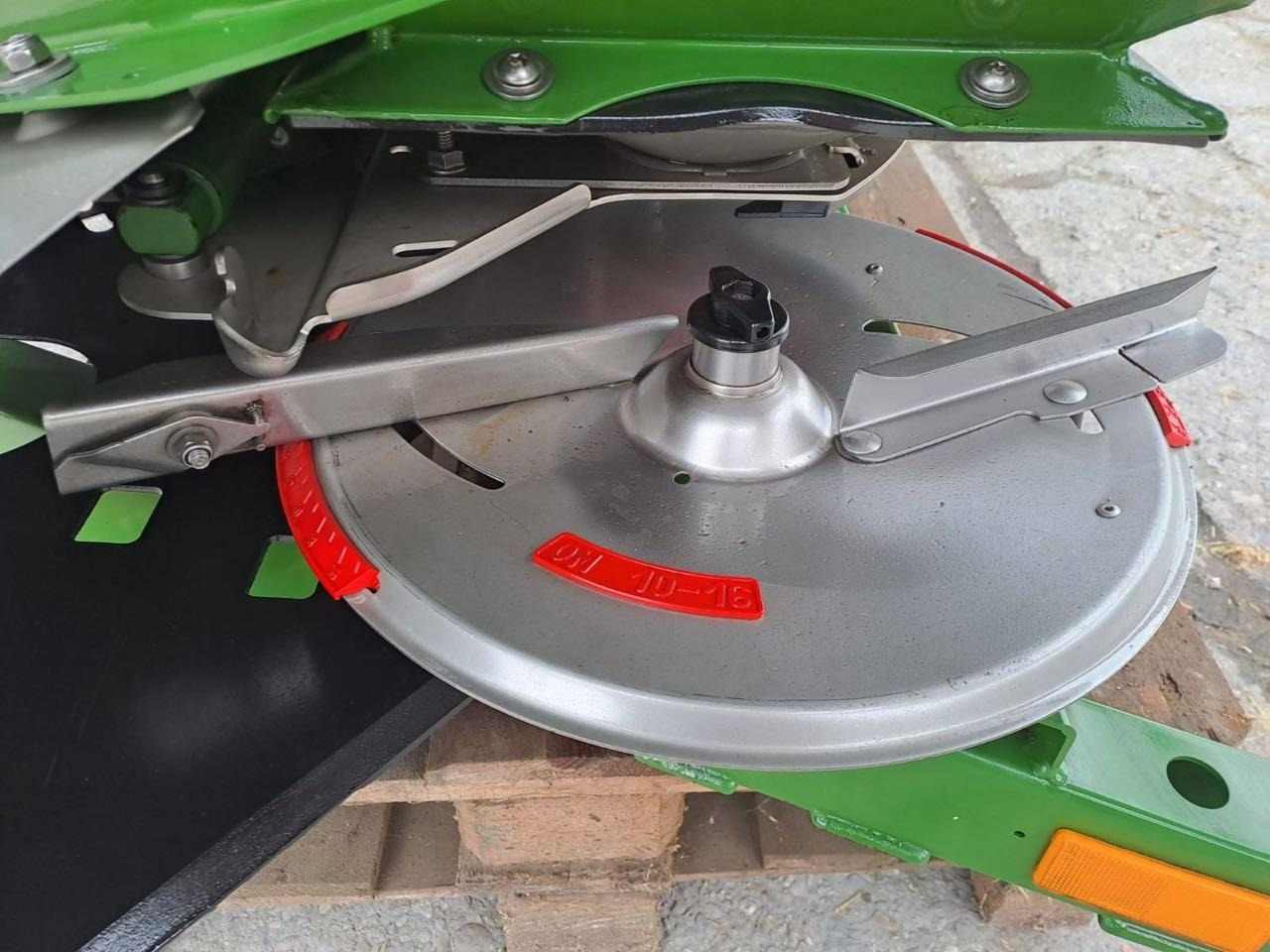 Amazone ZA-M 1001 Special SBS - آلة رش الأسمدة: صور 5 Amazone ZA-M 1001 Special SBS - آلة رش الأسمدة: صور 5