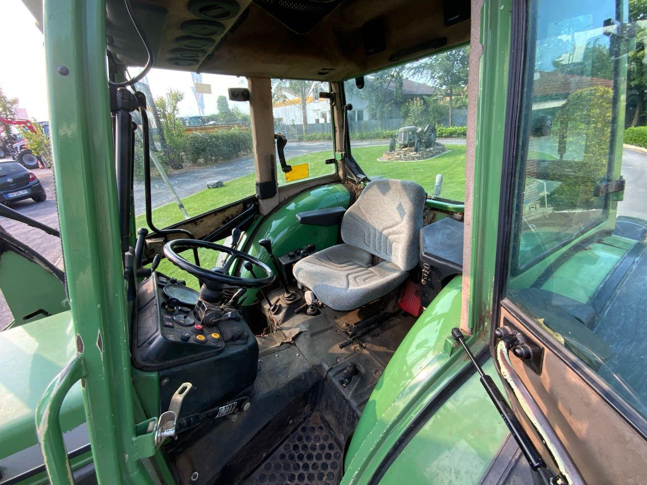 Fendt 275S - جرار: صور 4 Fendt 275S - جرار: صور 4