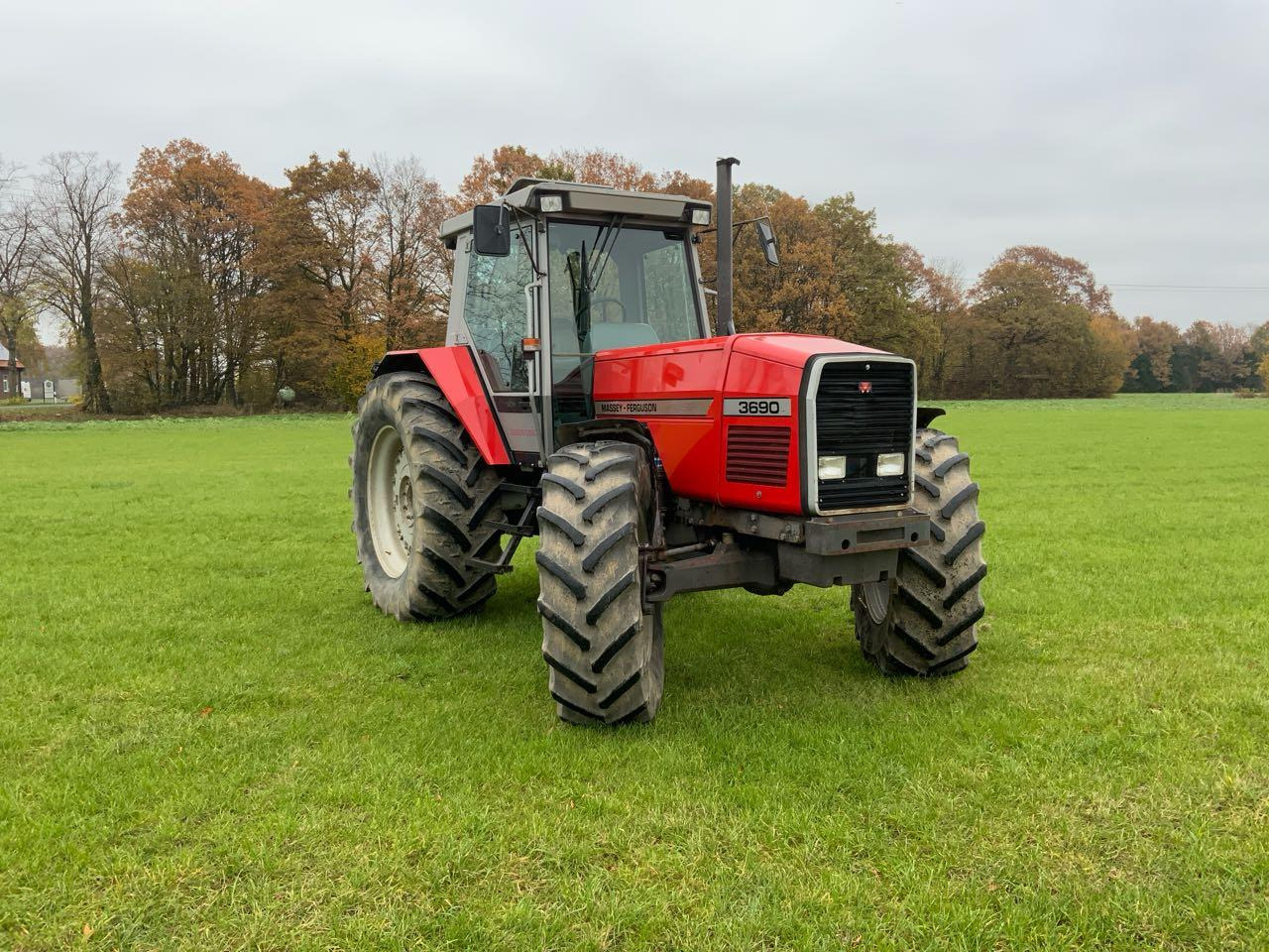 Massey Ferguson MF 3690 - جرار: صور 1 Massey Ferguson MF 3690 - جرار: صور 1
