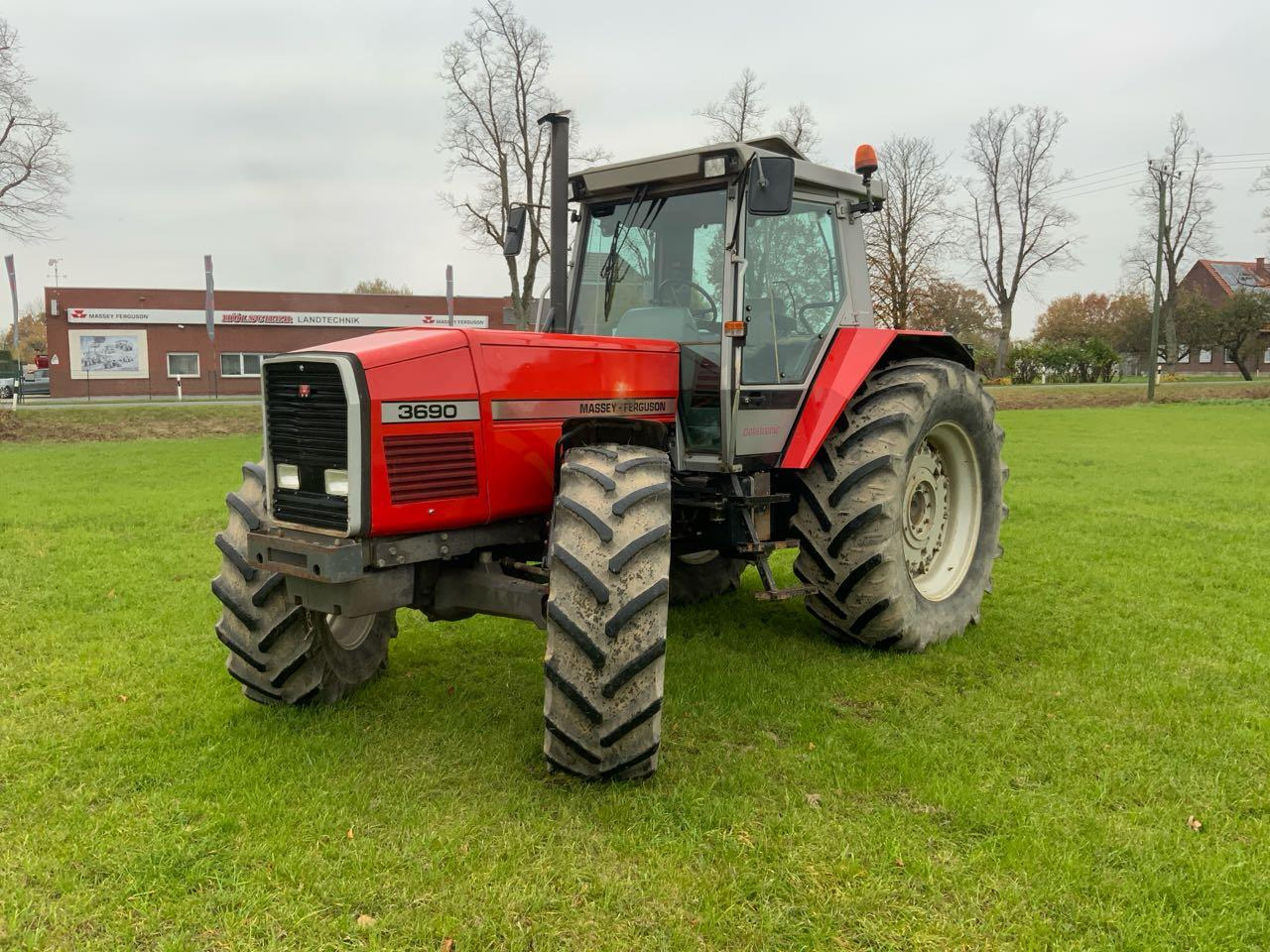Massey Ferguson MF 3690 - جرار: صور 3 Massey Ferguson MF 3690 - جرار: صور 3