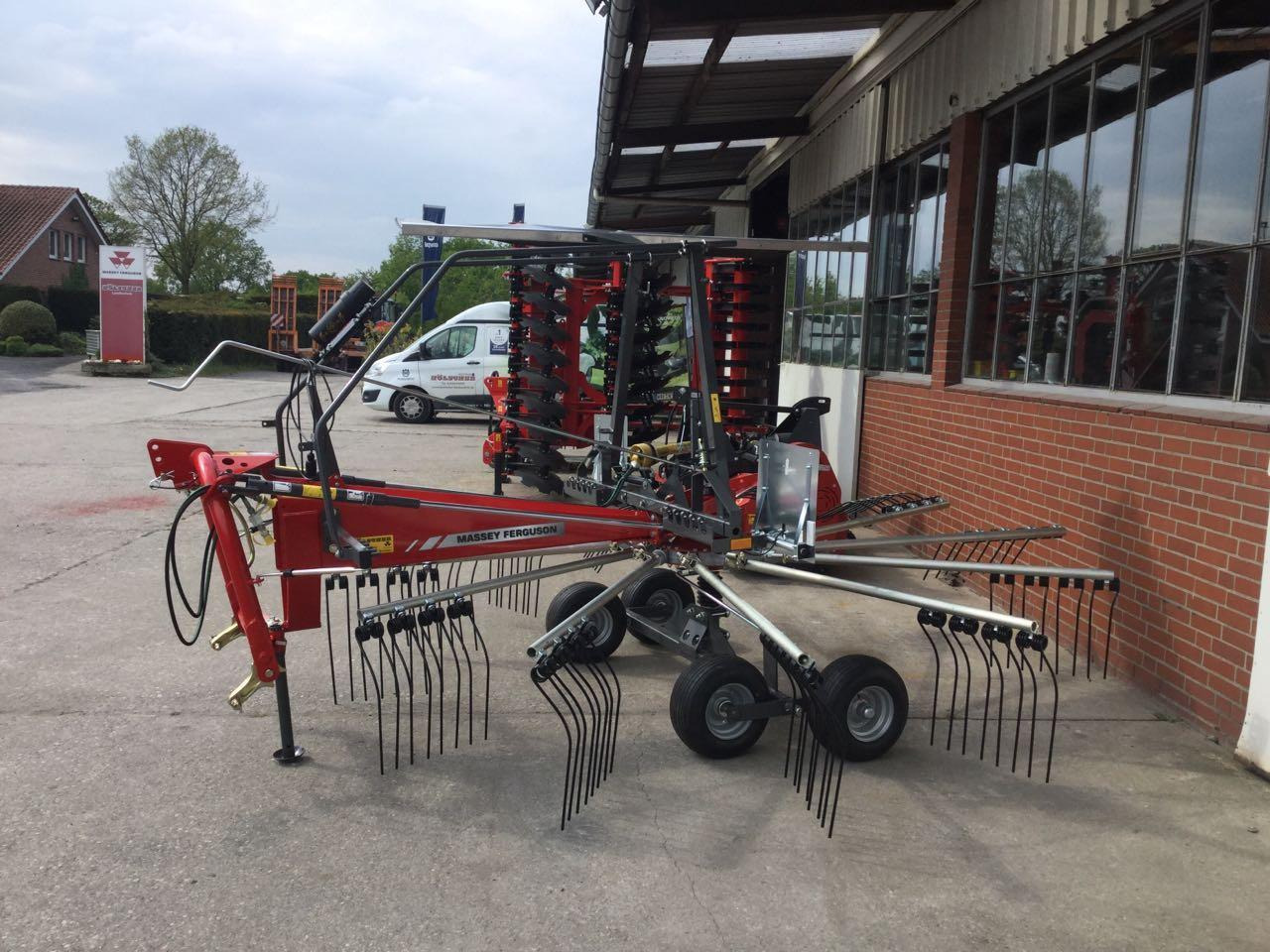 Massey Ferguson RK 451 DN - لمّامَة القش: صور 3 Massey Ferguson RK 451 DN - لمّامَة القش: صور 3