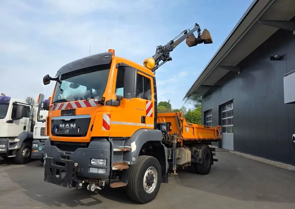 MAN TGS 18.320 4x4 – Wywrotka trójstronna Meiller + Kran HIAB | Komunalny | Euro 5 - قلابات: صور 4 MAN TGS 18.320 4x4 – Wywrotka trójstronna Meiller + Kran HIAB | Komunalny | Euro 5 - قلابات: صور 4