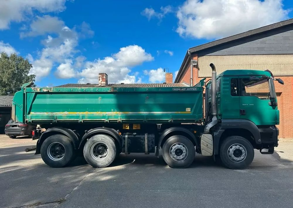MAN TGS 35.440 8x4 Meiller Trójstronna wywrotka Bordmatik | Retarder | Euro 5 - قلابات: صور 4 MAN TGS 35.440 8x4 Meiller Trójstronna wywrotka Bordmatik | Retarder | Euro 5 - قلابات: صور 4
