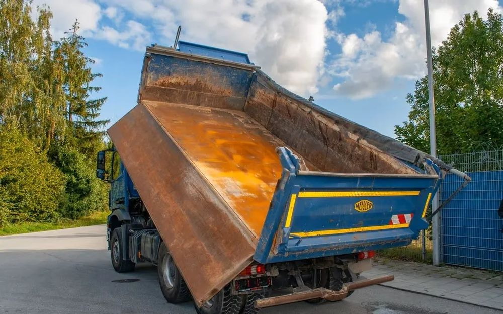 Mercedes-Benz Arocs 2652 6x4 – Wywrotka trójstronna Meiller z Bordmatik (Euro 6) - قلابات: صور 5 Mercedes-Benz Arocs 2652 6x4 – Wywrotka trójstronna Meiller z Bordmatik (Euro 6) - قلابات: صور 5